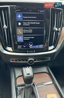 Седан Volvo S60 2021 в 
