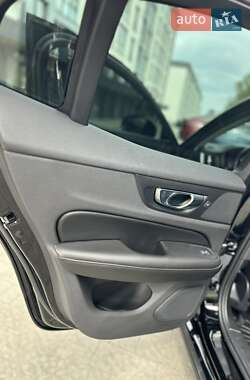 Седан Volvo S60 2021 в 