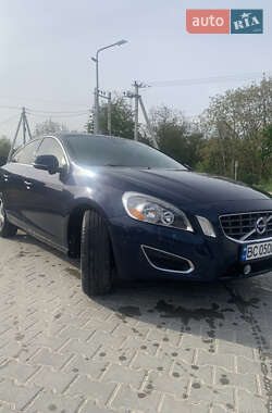 Седан Volvo S60 2012 в Львове