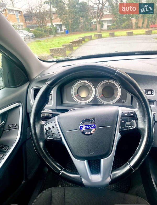 Седан Volvo S60 2012 в Києві