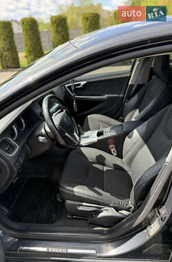 Седан Volvo S60 2010 в 