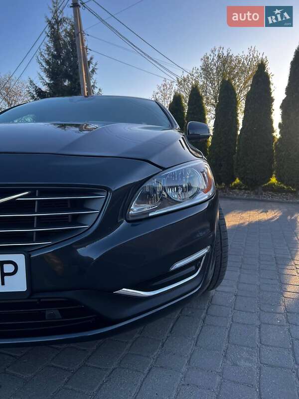 Седан Volvo S60 2016 в Шепетовке