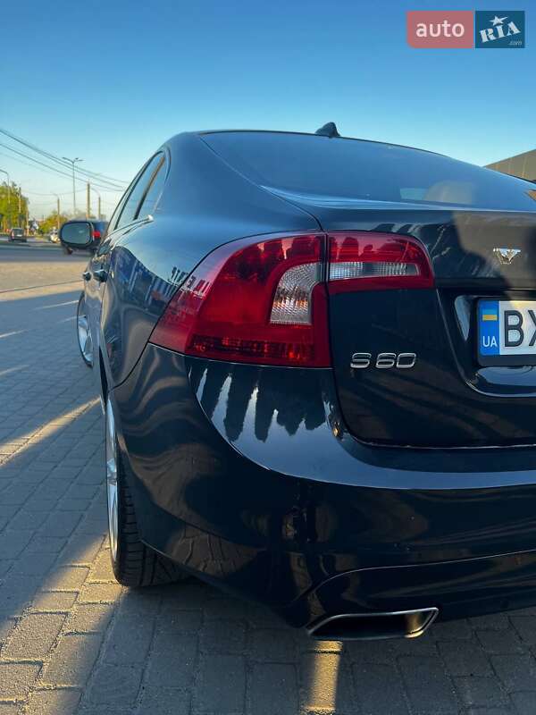 Седан Volvo S60 2016 в Шепетовке