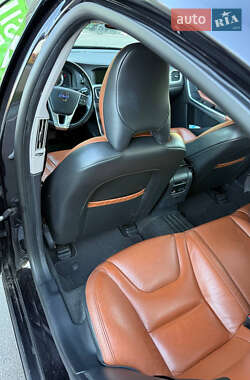 Седан Volvo S60 2010 в 