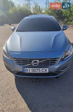 Седан Volvo S60 2016 в 