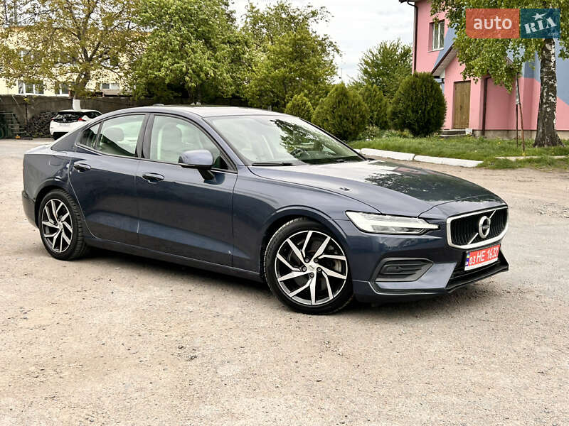 Седан Volvo S60 2019 в 