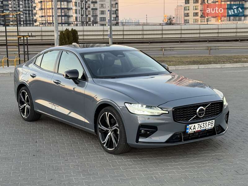 Volvo S60 2023