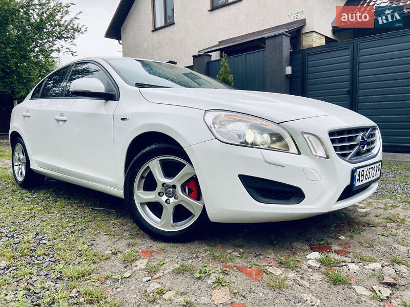 Седан Volvo S60 2011 в 