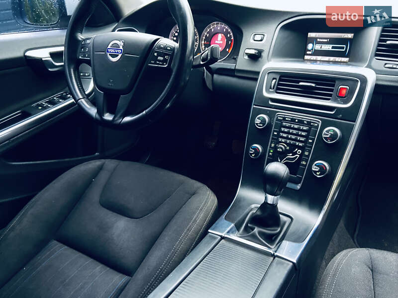 Седан Volvo S60 2011 в Виннице