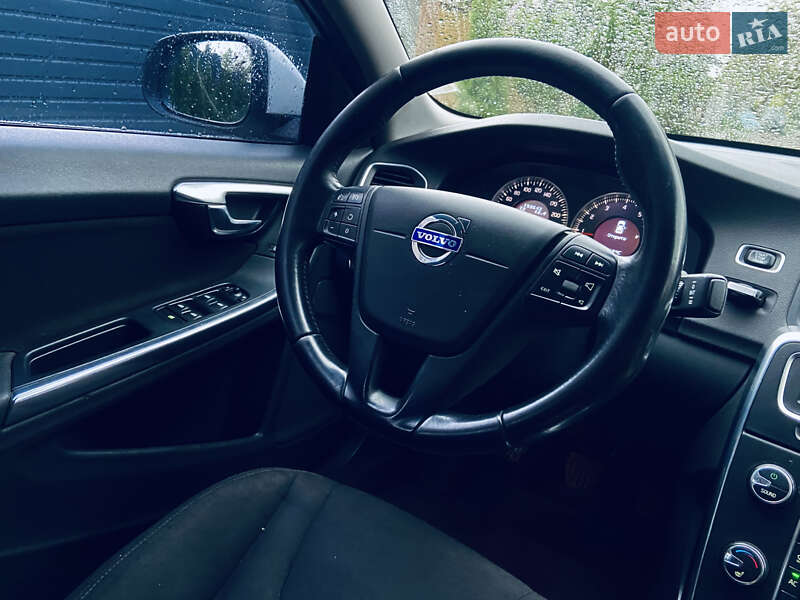 Седан Volvo S60 2011 в Виннице