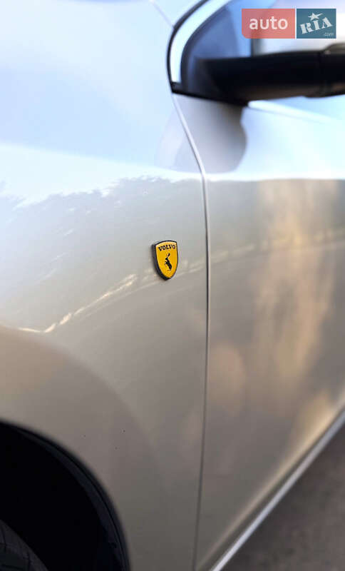 Седан Volvo S60 2012 в Ромнах фото 14 Седан Volvo S60 2012 в Ромнах