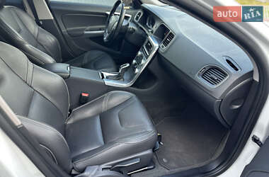 Седан Volvo S60 2017 в 