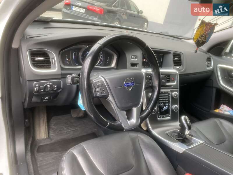 Седан Volvo S60 2014 в Львові фото 26 Седан Volvo S60 2014 в Львові