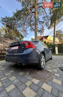 Седан Volvo S60 2014 в Львові