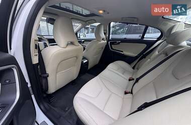 Седан Volvo S60 2016 в 
