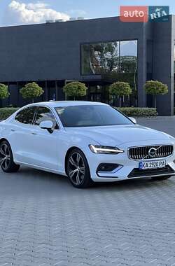 Седан Volvo S60 2019 в 