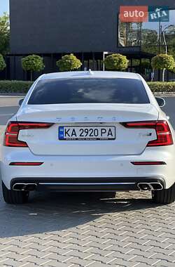 Седан Volvo S60 2019 в 
