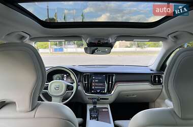 Седан Volvo S60 2019 в 