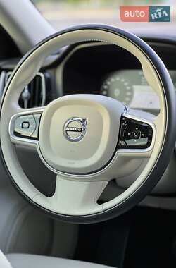 Седан Volvo S60 2019 в 