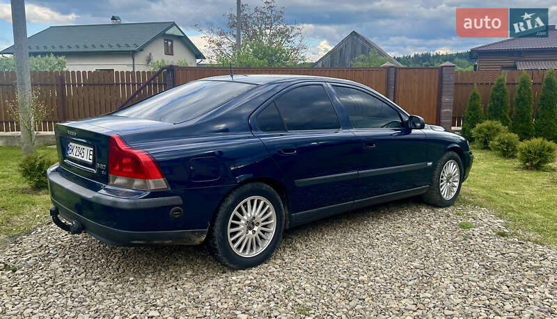Седан Volvo S60 2001 в Долине