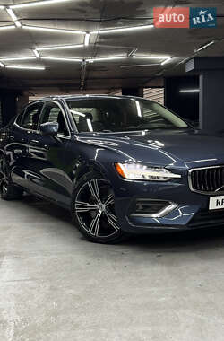 Седан Volvo S60 2020 в 