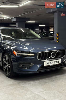 Седан Volvo S60 2020 в 