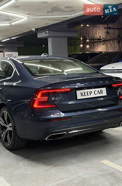 Седан Volvo S60 2020 в 