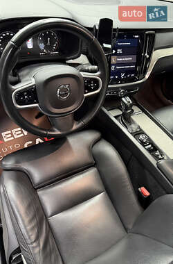 Седан Volvo S60 2020 в 