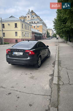 Седан Volvo S60 2010 в 
