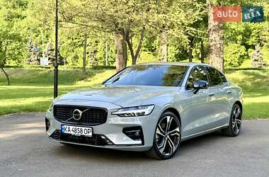 Седан Volvo S60 2024 в Києві