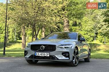 Седан Volvo S60 2024 в 