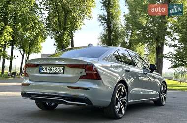 Седан Volvo S60 2024 в 