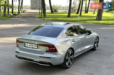 Седан Volvo S60 2024 в 