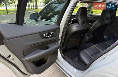 Седан Volvo S60 2024 в 