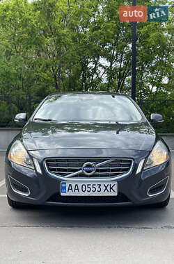 Седан Volvo S60 2011 в Києві