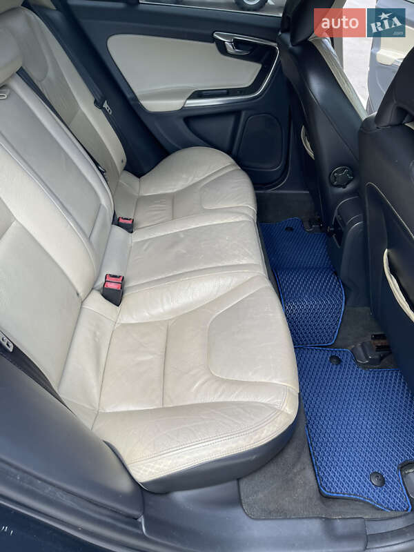 Седан Volvo S60 2011 в Києві