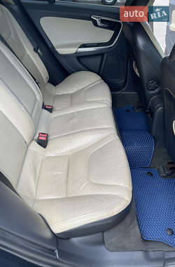 Седан Volvo S60 2011 в 