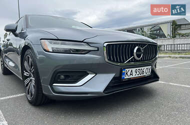 Седан Volvo S60 2019 в 