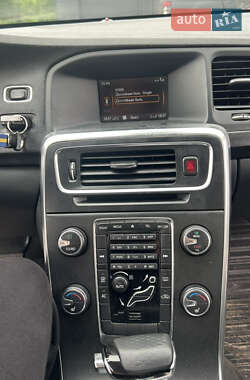 Седан Volvo S60 2011 в 