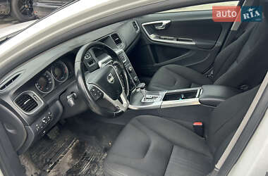 Седан Volvo S60 2011 в 