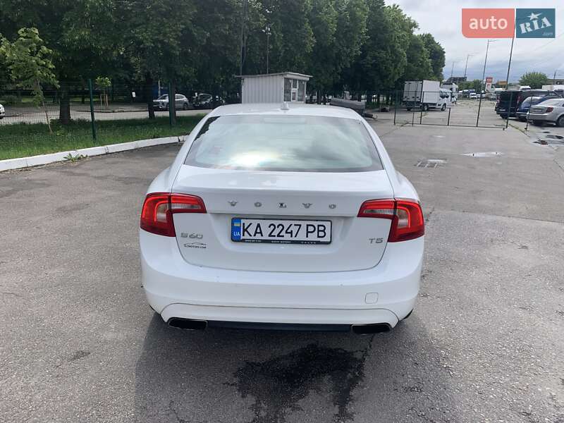 Седан Volvo S60 2015 в Киеве фото 2 Седан Volvo S60 2015 в Киеве