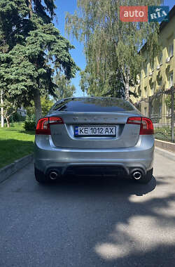 Седан Volvo S60 2016 в 