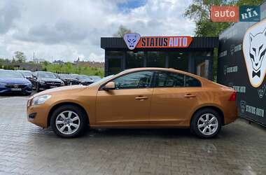 Седан Volvo S60 2012 в 