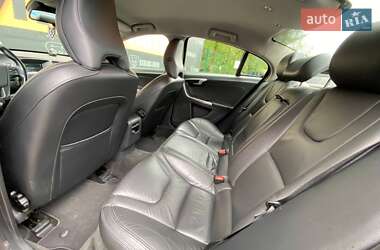 Седан Volvo S60 2012 в 