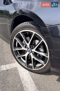 Седан Volvo S60 2010 в 