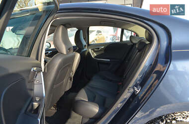 Седан Volvo S60 2014 в 