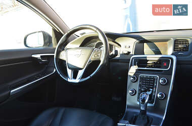 Седан Volvo S60 2014 в 
