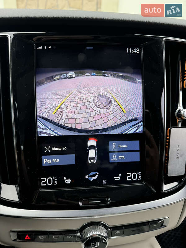 Седан Volvo S60 2019 в Новояворовске