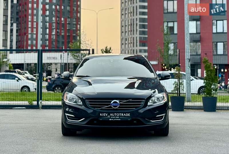 Седан Volvo S60 2014 в Киеве