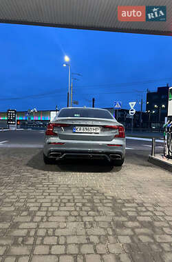 Седан Volvo S60 2021 в 